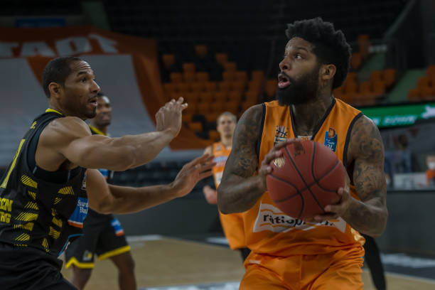 也展示了山 也展示了山