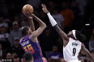 通过与凯伦 通过与凯伦